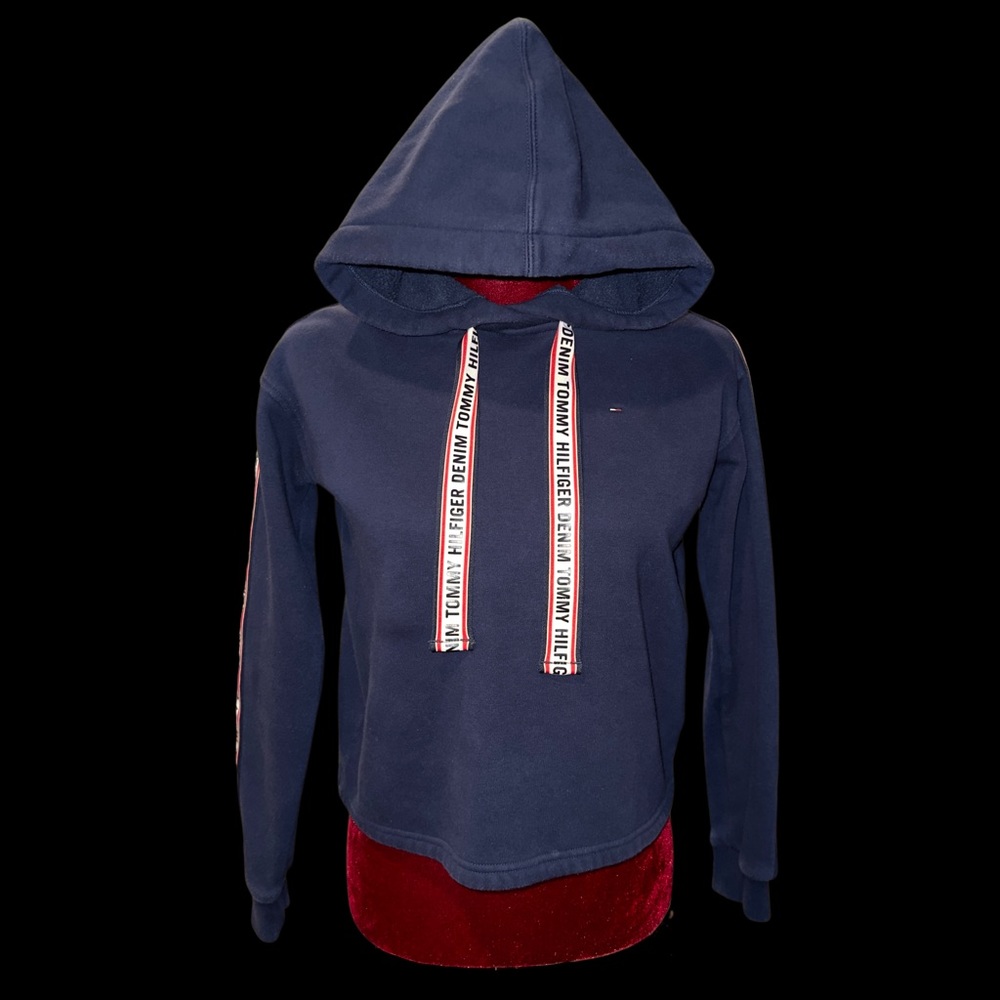 TOMMY HILFIGER WOMEN DENIM LOGO STRIPED CROPPED HOODIE